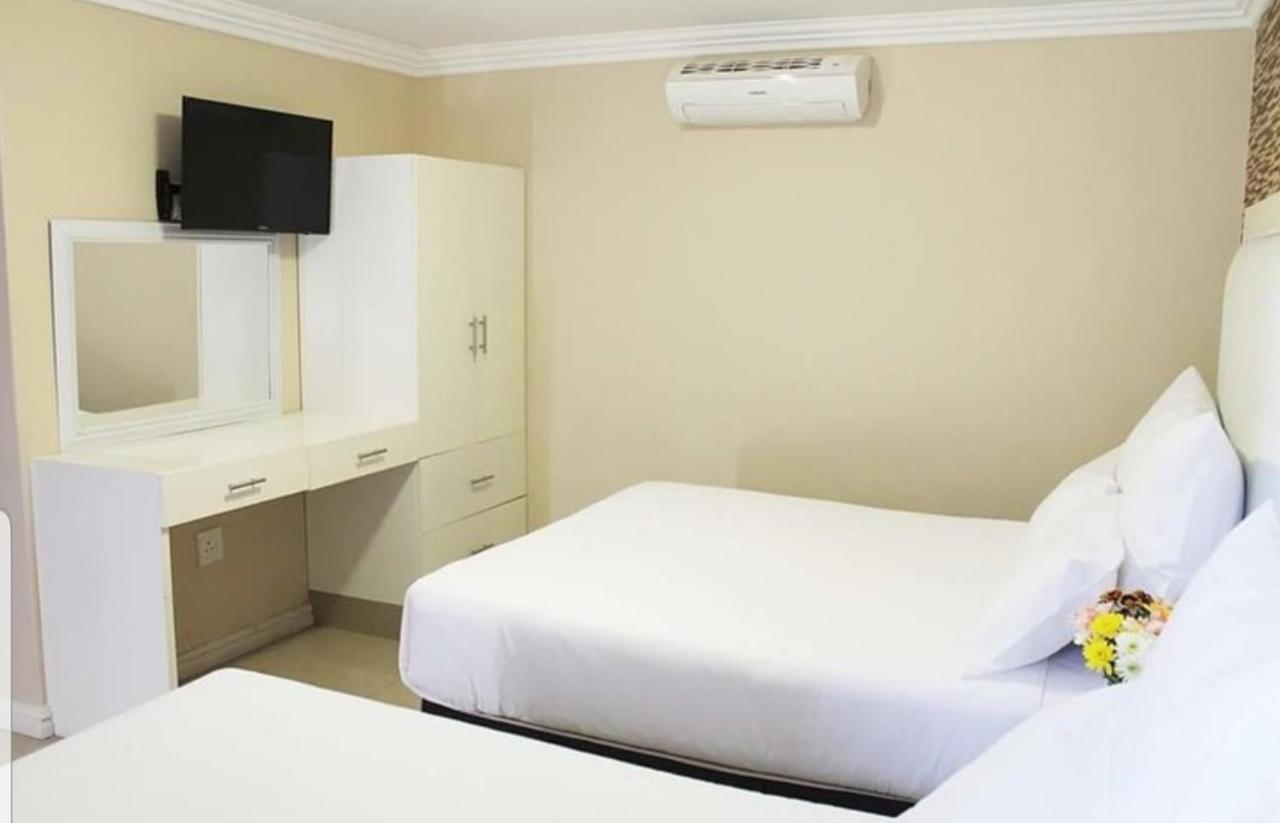 Bayside Hotel Pinetown New Germany ภายนอก รูปภาพ